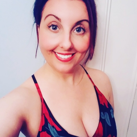 Meet your Posher, Suzanne - Picture 5 of 5